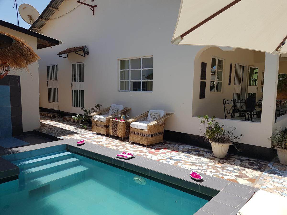 Mandinka Lodge Kololi Esterno foto