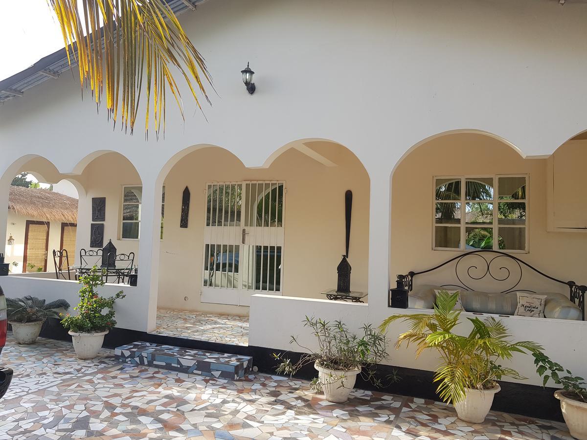 Mandinka Lodge Kololi Esterno foto